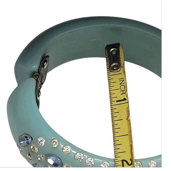 Vintage Weiss Hinged  Lucite Bangle Sparkling Multi Rhinestone Bracelet 1950s - Picture 8 of 8